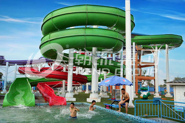 Les grandes glissières d'eau commerciales vertes de piscine pour des glissières d'eau de parc à thème/arrière-cour badine