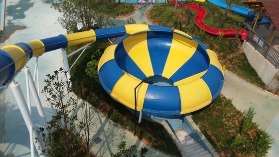Espacez la glissière d'eau de cuvette avec les cavaliers de la capacité élevée 720/h pour de grands parcs aquatiques