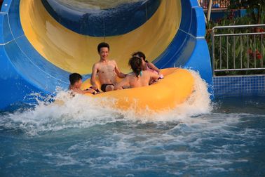Les parcs à thème de l'eau d'Aqua de FRP pour l'adulte/ont adapté la taille aux besoins du client de plate-forme de diapositive 16m de tornade