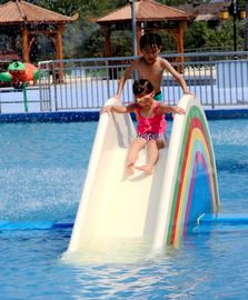 Adapté aux besoins du client équipement de parc d'Aqua de glissières d'eau de 3 enfants de cavaliers, rose/orange/bleu