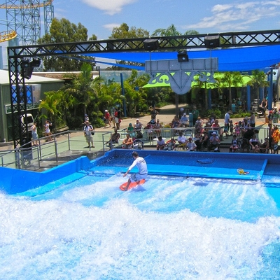 Deux attractions nouvelles de l'eau de tour de l'eau de Flowrider de surfers pour soulagé