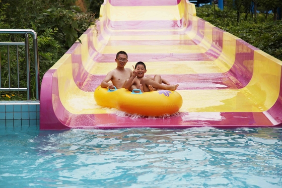 Équipement géant de parc aquatique excitant des glissières d'eau de fibre de verre de piscine de Swwiming pour des adultes dans le parc aquatique orienté