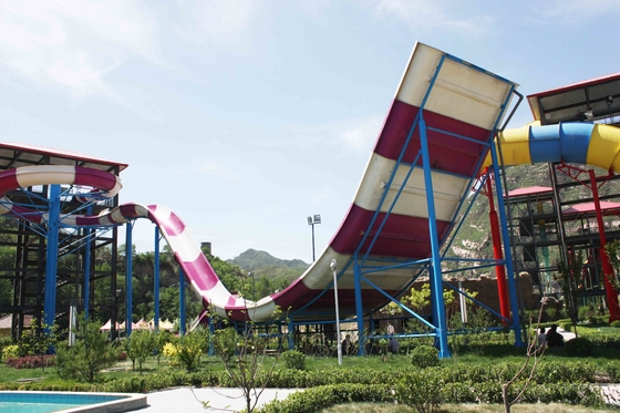 Waterslides passionnants de fibre de verre de piscine d'Aqua d'équipement géant de parc pour des adultes