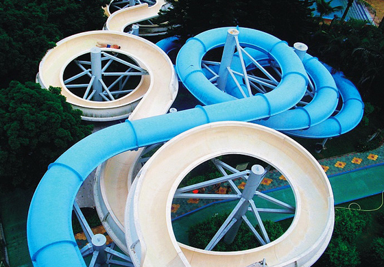 Glissière d'eau en spirale géante adulte de fibre de verre pour le parc d'attractions extérieur