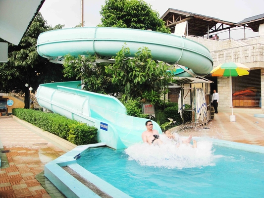 Les glissières d'eau faites sur commande populaires conjuguent corps étroit ouvert du style FRP de voies pour des enfants