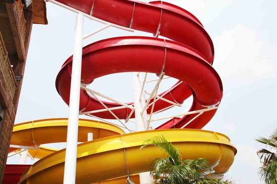 CE en spirale fait sur commande extérieur de glissières d'eau rouge des glissières d'eau de fibre de verre FRP