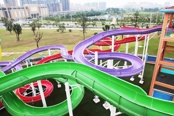 Glissières d'eau faites sur commande pour le grand parc aquatique extérieur de spirale de station de vacances, ISO-9001