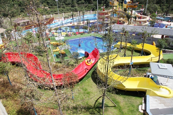 Glissière d'eau géante de fibre de verre d'accessoires de parc aquatique avec la taille de plate-forme de 10.8m pour parc extérieur/d'intérieur d'Aqua