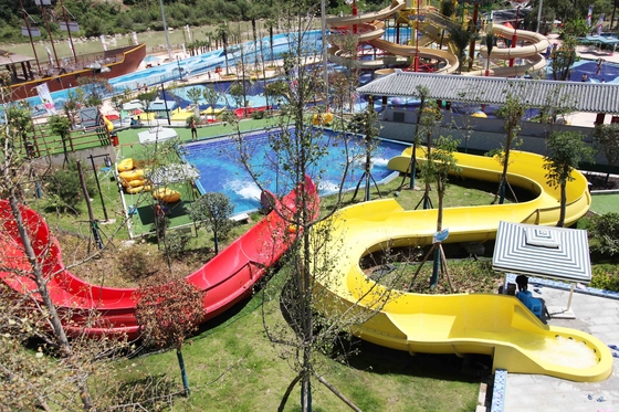 Glissière d'eau géante de fibre de verre d'accessoires de parc aquatique avec la taille de plate-forme de 10.8m pour parc extérieur/d'intérieur d'Aqua
