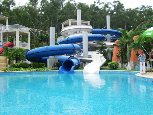 La glissière en spirale de Waterpark, parc aquatique de FRP glisse/glissière eau de Cuustomized pour le parc géant d'Aqua