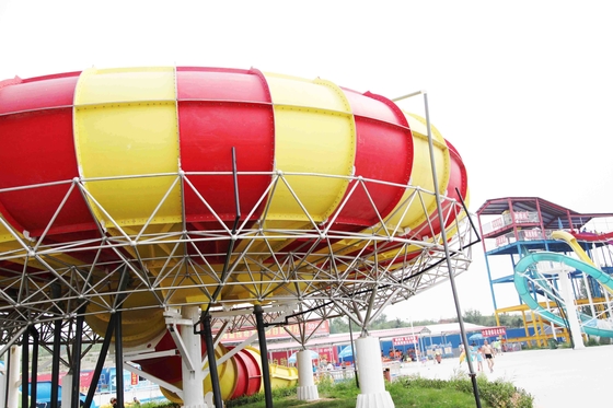 Glissières d'eau de plate-forme d'amusement de parc géant d'Aqua/équipement faits sur commande terrain de jeu de l'eau