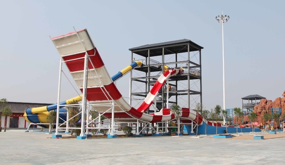 Résine passionnante d'Ashland de Waterslides de piscine de grand d'Aqua équipement de parc/DSM