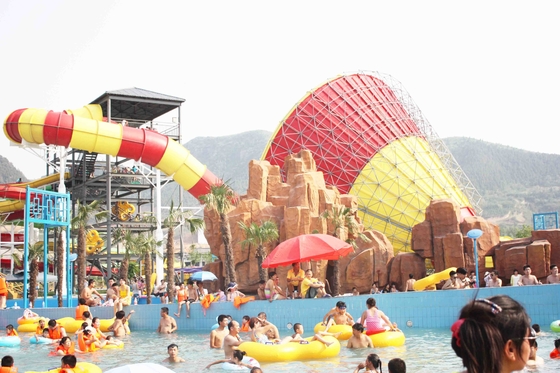 Les glissières d'eau géantes de fibre de verre de parc aquatique ont galvanisé le soutien d'acier au carbone