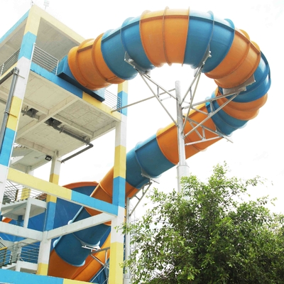 Glissière galvanisée de tornade d'acier au carbone pour l'équipement de parc d'Aqua/parc aquatique de fibre de verre