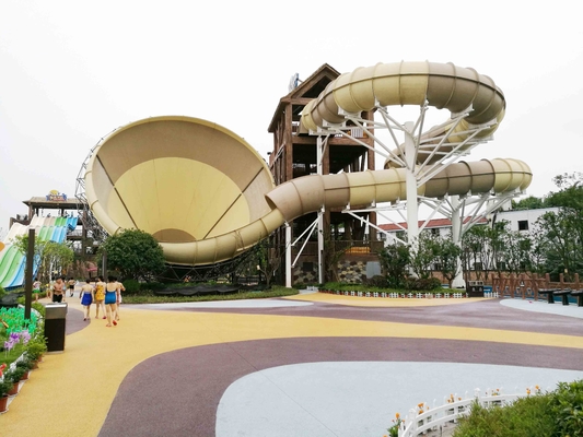 Glissière d'eau commerciale de famille de fibre de verre de tornade pour le parc aquatique, surface au sol de 42*70m