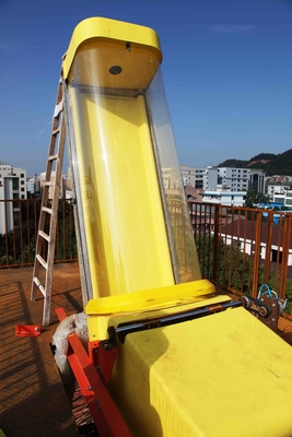 Glissières d'eau énormes de fibre de verre de boucle d'Aqua pour l'adulte, type fixe glissière pour le parc aquatique extérieur