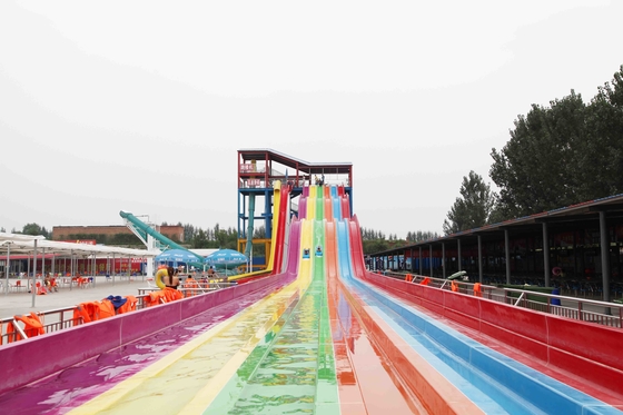 Glissières d'eau de fibre de verre d'acier inoxydable avec la couleur d'arc-en-ciel pour des enfants/adultes dans le parc aquatique