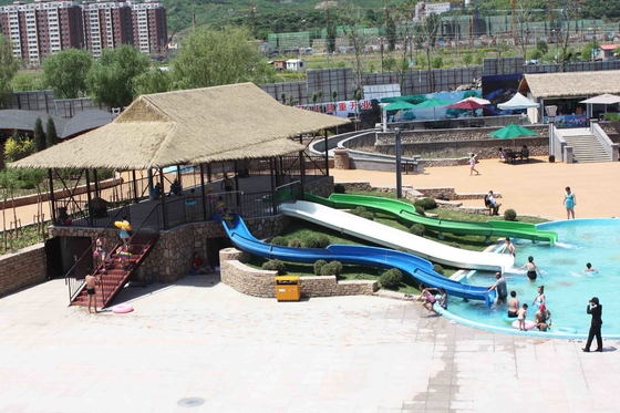 Jeux adaptés aux besoins du client de parc d'attractions de glissières d'eau d'enfants avec l'appui en acier galvanisé