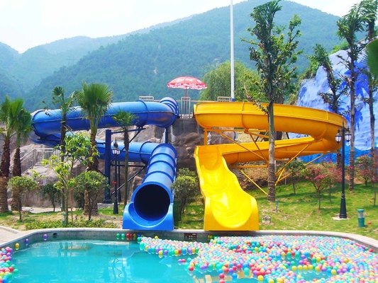 Jeux adaptés aux besoins du client de parc d'attractions de glissières d'eau d'enfants avec l'appui en acier galvanisé