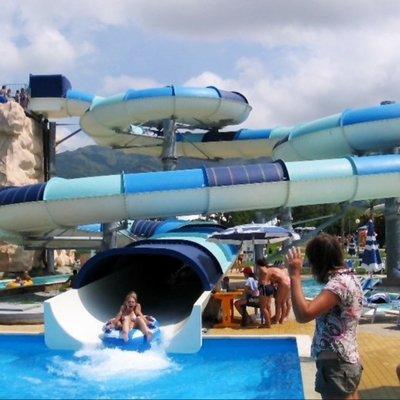 Glissières d'eau galvanisées de fibre de verre de tube d'acier au carbone pour le parc aquatique d'amusement