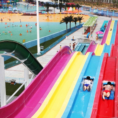 glissières d'eau faites sur commande d'arc-en-ciel de 13m pour 6 invités par temps, parc d'attractions