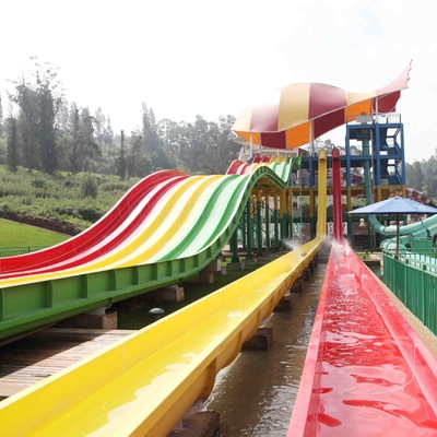 Glissières d'eau faites sur commande d'article général de parc aquatique à grande vitesse avec la capacité de 120 cavaliers/H