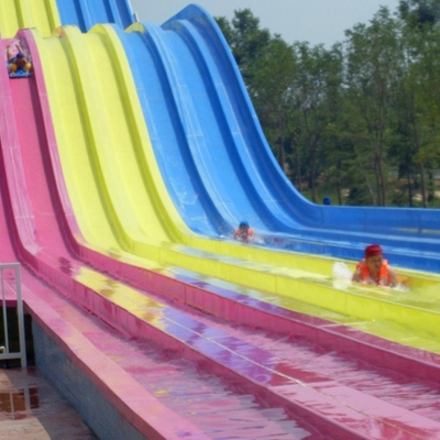 Glissières d'eau extérieures de fibre de verre de vente chaude pour l'adulte utilisé dans l'amusement Waterpark