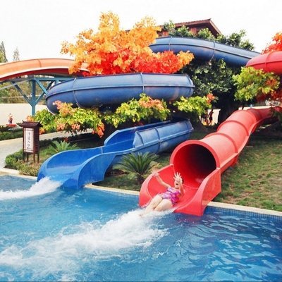 Les doubles voies populaires ouvrent les glissières d'eau faites sur commande de corps étroit du style FRP