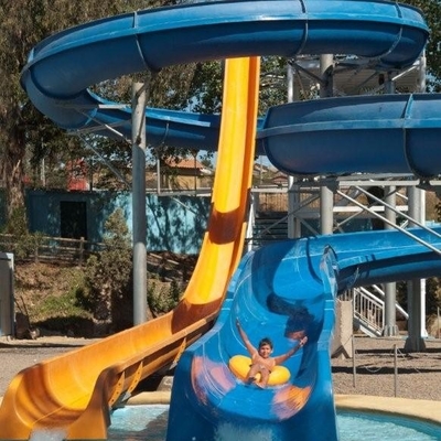 Glissière de vitesse de fibre de verre, glissière de radeau de parc aquatique, équipement fait sur commande de glissières d'eau