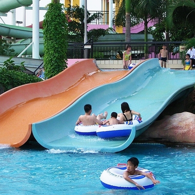 Glissières d'eau des enfants de fibre de verre, glissière d'eau extérieure de piscine pour des enfants avec une taille de sécurité