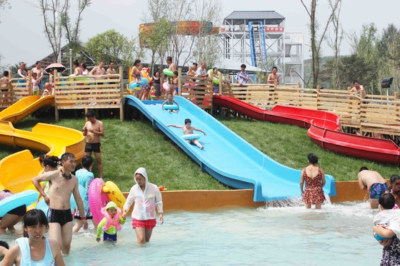 Glissières d'eau commerciales de fibre de verre d'équipement de parc aquatique pour la piscine