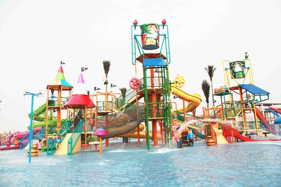 Terrain de jeu durable d'Aqua avec les glissières de Waterpark et le seau d'eau drôle