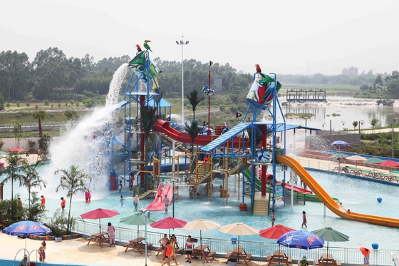 Terrain de jeu durable d'Aqua avec les glissières de Waterpark et le seau d'eau drôle