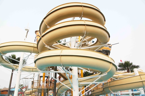 Parcs aquatiques extérieurs colorés avec diapositives d'eau de fibre de verre l'espace de 29 x de 27m