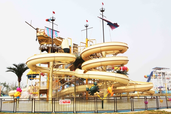 Parc aquatique passionnant de famille dans le château d'eau giantic avec différentes glissières de waterslide de style/eau de fibre de verre