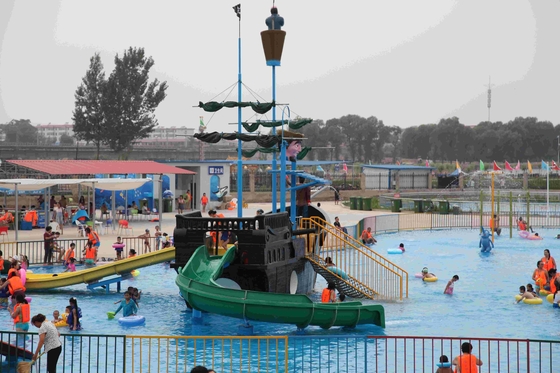 Bateau de pirate adapté aux besoins du client de fibre de verre/équipement fort de parc aquatique d'éclaboussure d'Aqua