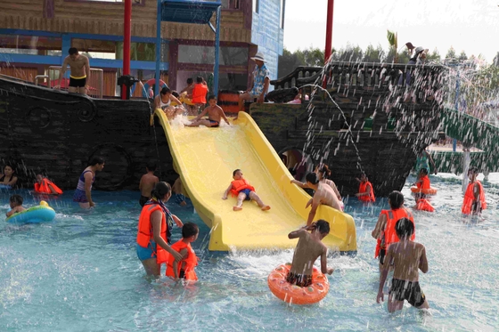 L'équipement de parc aquatique de jeu d'Aqua de corsaire/a adapté le bateau aux besoins du client de pirate de fibre de verre