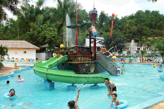Bateau de pirate adapté aux besoins du client de fibre de verre d'équipement de parc d'Aqua, ensembles extérieurs de terrain de jeu