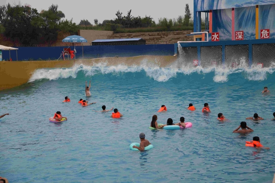 Équipement de piscine de vague de parc aquatique de famille, machine de produits de parc d'Aqua de fibre de verre