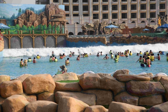 Piscine énorme de vague de puissance de compresseur d'air avec l'amplitude d'onde de 3m pour le grand parc aquatique