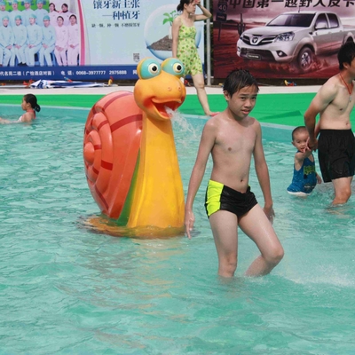 Le jet d'eau gare l'équipement extérieur de jeu de l'eau avec l'animal de bande dessinée formé pour le parc aquatique