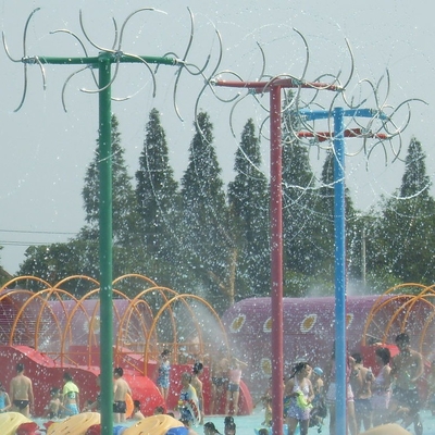 Jeu de l'eau de pulvérisation pour des enfants, équipement de parc d'Aqua de fibre de verre de style de bande dessinée à vendre