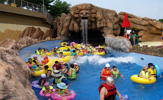 Équipement paresseux commercial paresseux géant de rivière de piscine de rivière pour la famille