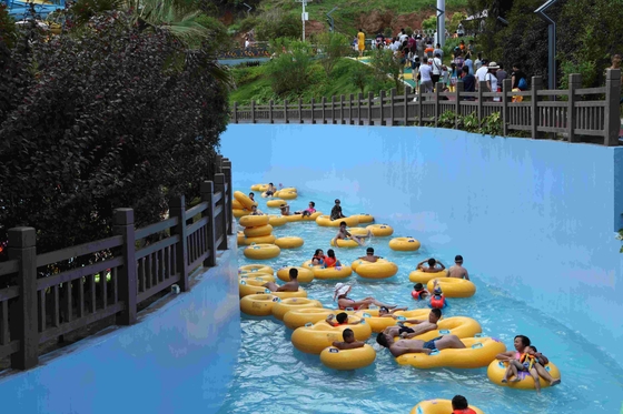 La profondeur paresseuse de la largeur 1m de 3M-6m de piscine de rivière de parc aquatique matériel de ventilateur/a adapté la glissière aux besoins du client d'eau