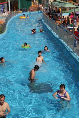 Équipement commercial paresseux géant de parc aquatique de piscine pour la famille