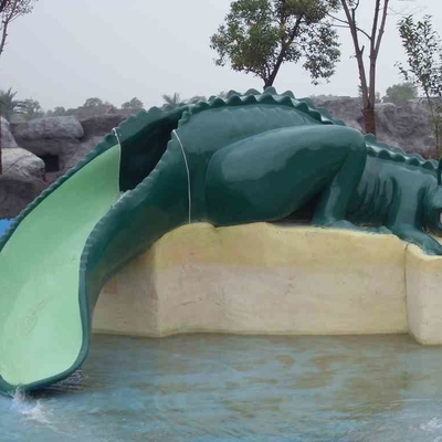 La petite piscine d'eau de fibre de verre glisse pour des enfants, glissière de crocodile d'équipement de parc aquatique