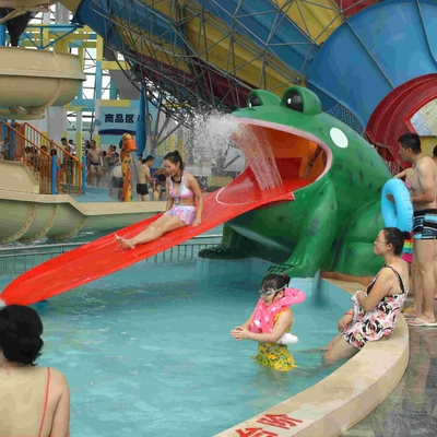 Glissières formées par grenouille de piscine d'eau, jeux de jeu de l'eau de glissière de fibre de verre de parc d'Aqua pour le parc aquatique