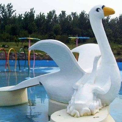 Jeu adapté aux besoins du client de glissière de jeune cygne pour des enfants, petites glissières de piscine d'eau de fibre de verre