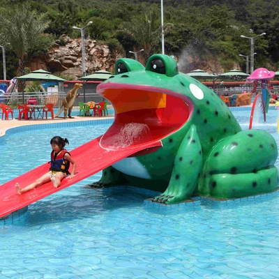 Glissières de piscine d'eau de forme de grenouille, glissière de fibre de verre de parc d'Aqua petite pour des enfants