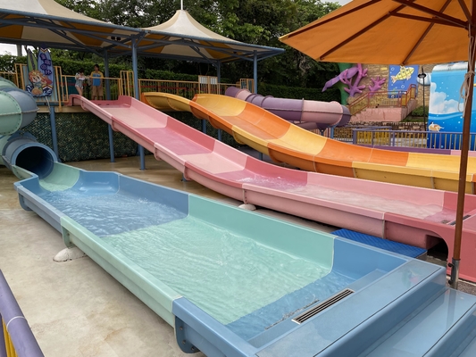 Fabrication d'équipements spéciaux Fibre de verre enfants toboggans à eau de piscine extérieure toboggan pour enfants